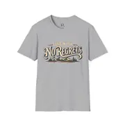 Camiseta unisex — frase «Live With No Regrets» con montañas nevadas — Foto 3 de 11